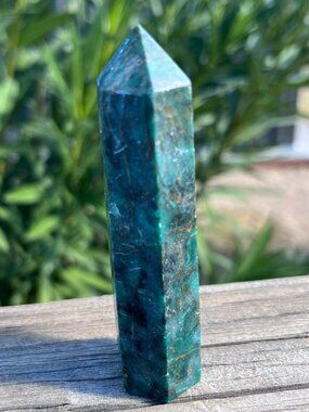 Malachite Crystal Tower